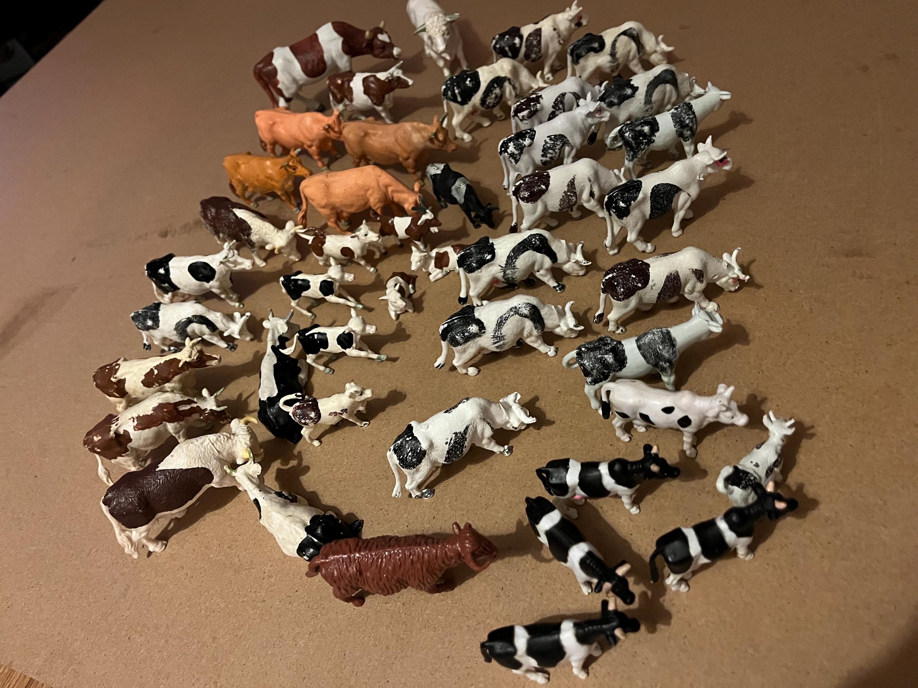Vintage Farm Animals -  Britains Farms -  Mixed Cows and Bulls