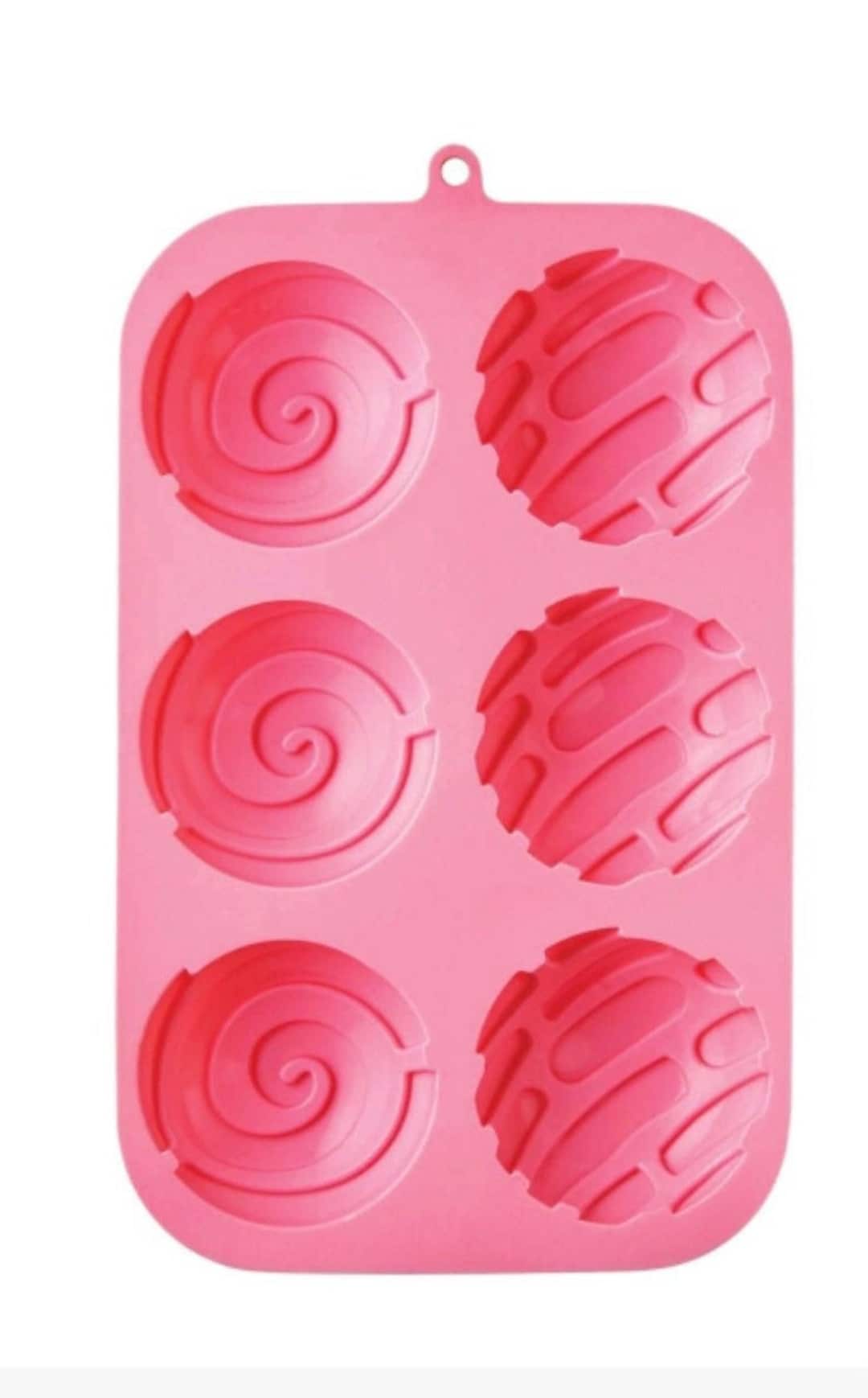 Kitchen & Table by H-E-B 6 Cavity Silicone Ice Cube Tray with Lid - Shop  Bar Tools at H-E-B