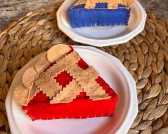 Felt pie Slice, felt Blueberry Pie, felt cherry pie, felt apple pie, felt pie, felt play food, play kitchen food, pretend food,