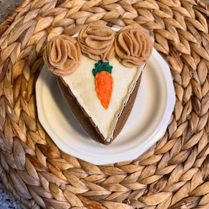 Felt Carrot Cake Slice, Felt Cake, Pretend Carrot Cake, Play Kitchen Food