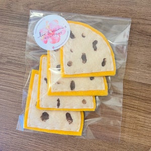 Felt quesadilla, felt tortilla, felt play food, pretend quesadilla, play kitchen food