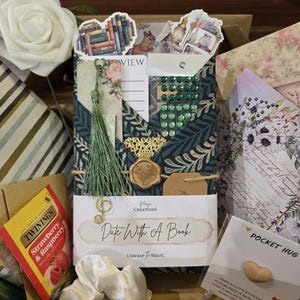 Blind Date with a Book Gift Box - Cosy Mystery Read + 20 Surprise Gifts + A6 Note book + Glass Tumbler (Optional)