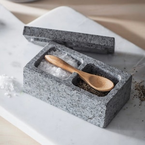 Granite Salt and Pepper Pinch Pot with Lid