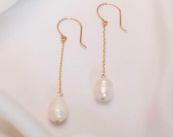 14k Gold Filled Pearl Earrings, Long Pearl Earrings, Pearl Baroque Earrings, Delicate Earrings, Freshwater Pearl, Dinty wedding Eearrings