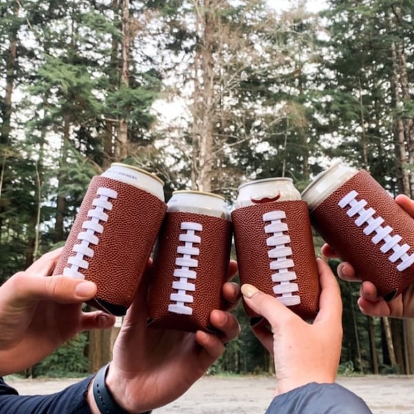 Skórzana osłonka na puszki w kształcie piłki nożnej, 6 szt.: upominek na imprezę tailgate. Impreza Super Bowl