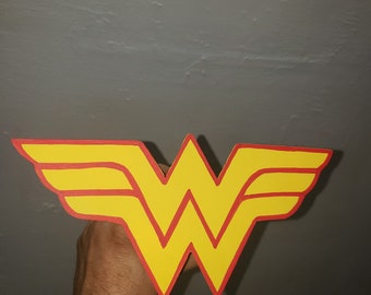 Wonder Woman Movie Golden Lasso Logo Tow Trailer Hitch Cover Plug Insert