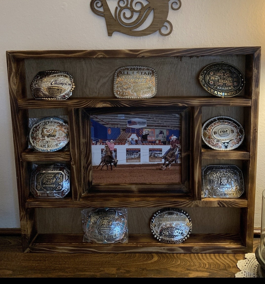 Belt buckle display case