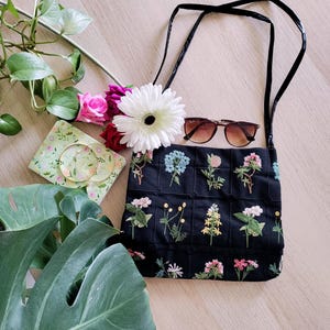 Blumen Tote Stickerei Handtasche | Boho Blumen Sommer Umhängetasche | Handgemachte Blumen Strandtasche | Handgefertigte Hand bestickt Tasche Geschenk für sie