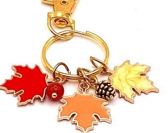 Leaf Bag Charm, Leaf Keychain, Autumn Bag Charm, Autumn Keychain, Fall Gift, Fall Bag Charm, Fall Keychain, Fall Themed Bag Charm