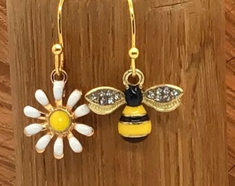 Bee Earrings, Honey Bee Earrings, Bee Jewelry, Mismatched Earrings, Bee and Flower Earrings, Cute Bee Earrings, Gift for Bee Lover, Bee Gift