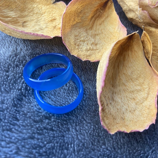 Bague minimaliste en agate bleue