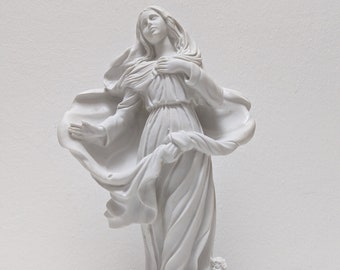 Statue of the Madonna Assumption into heaven, 30 cm high (11.81'') in white marble powder - Made in Tuscany. Our Lady of the Assumption statue