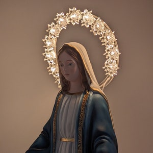 Statue of Our Lady of Grace. Virgin Mary. 40 cm marble dust statue with luminous halo 220 V.
