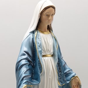 Statue of Our Lady of Grace or Immaculate Conception, 47 cm (18.50&quot;) high, made of pearly resin. Virgin Mary statue.