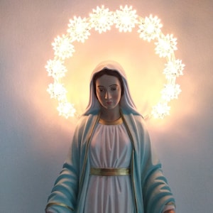 Statue of the Miraculous Madonna in resin 50 cm.  with luminous halo. 19.68&#39;&#39; resin statue of Our Lady of Grace. Virgin Marysta