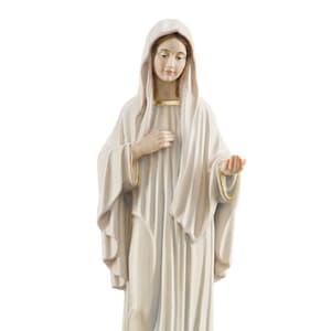 Houten beeld van Onze-Lieve-Vrouw van Medjugorje, met de hand beschilderd in Val Gardena - VERSCHILLENDE HOOGTEN BESCHIKBAAR