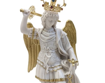 【特別価格】 聖堂の中の天使系統オブジェ（定価68000円） 大天使聖ミカエルの白い像、金色のディテール、高さ100 cm、固体樹脂製