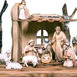15-piece wooden nativity set, complete wooden nativity scene with a modern style hut, TOP QUALITY created in Val Gardena