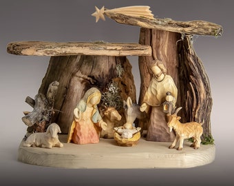 Wooden Nativity set, complete wooden Nativity scene with modern style hut created in Val Gardena. 9 pieces