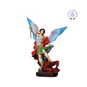 Saint Michael the Archangel resin statue, 20 cm. Wings open. Suitable for indoor and outdoor use. 7.87&#39;&#39; Saint Michael resin statue. MADE IN ITALY.