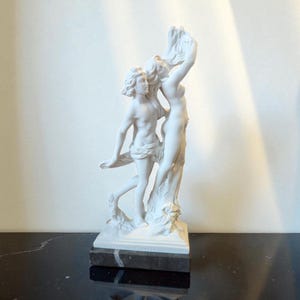 Statua Apollo e Dafne in polvere di marmo bianco | Italy | Apollo and Daphne marble dust statue | MADE IN TUSCANY |