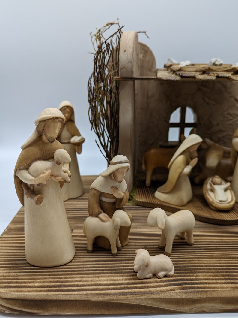 17-piece wooden Nativity set, complete wooden Nativity Scene with hut in a modern TOP QUALITY style created in Val Gardena image 4