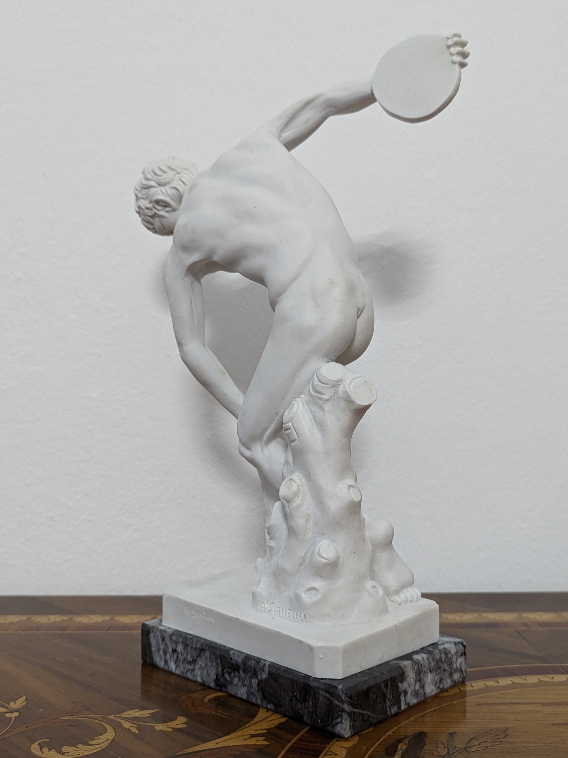 ミュロンのディスコボロス彫刻 - 円盤投げの彫像、高さ 27 cm (10.63