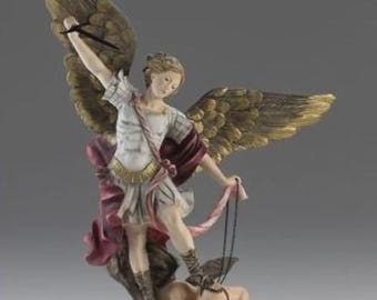 Beeld van de aartsengel Michaël, 49 x 60 cm, met de hand beschilderd marmerstof | Gemaakt in Toscane | Beeld van de aartsengel Michaël (19,29'' x 23,62'') |