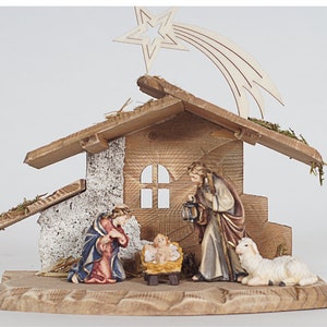 Complete wooden nativity scene with hut, hand-painted in Val Gardena