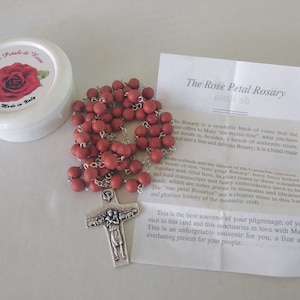 Rose petal rosary, top-quality artisanal product MADE IN ITALY. Rose-scented rosary. The Original Rose Petal Rosary beads.
