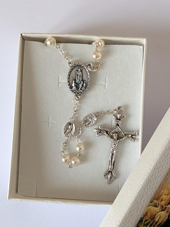 Rosario Madonna Di Fatima - Perle Bianche, Croce Metallica, 45cm - Devozionale Cattolico - Foto 13