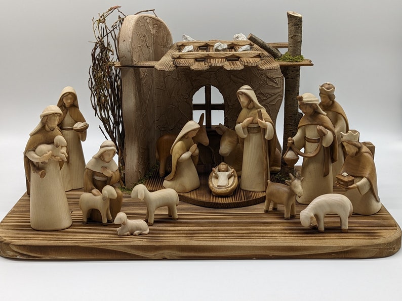 17-piece wooden Nativity set, complete wooden Nativity Scene with hut in a modern TOP QUALITY style created in Val Gardena image 3