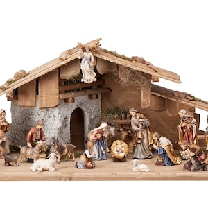 Complete wooden nativity scene set with hut composed of 24 pieces, created in Val Gardena