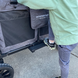 Tot Hopper (side step for stroller wagon)