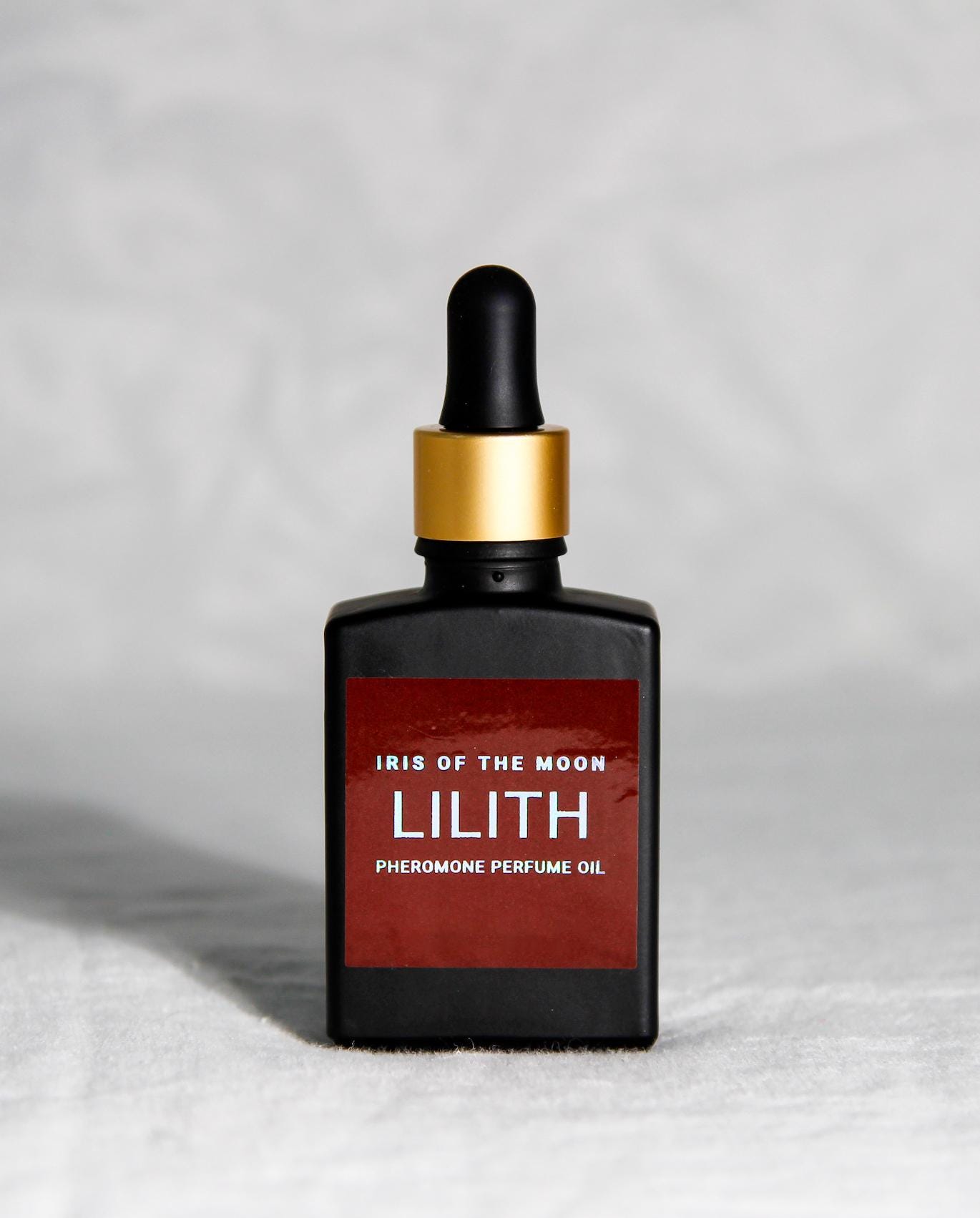 Lilith Perfume Oil - Moisturizing Oil with Notes of Apple, Cherry, & Palo Santo. For Witches and Romantasy Lovers. Safe for Sensitive Skin.
