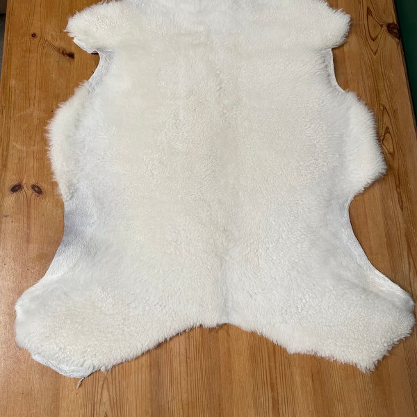 Sheepskin Shearling Lining / Pet beds Multiple available