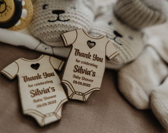 Magneet babyshower, bedankjes babyshower, gepersonaliseerde houten magneten babyshower, rompermagneten, magneet babyvoetjes babyrompertje