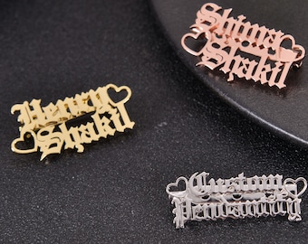 Personalisierte Namensbrosche in Gold, Silber & Rosegold | Benutzerdefinierte Paar Name Brosche Pin | Signature Name Plate Pin Brosche für Männer