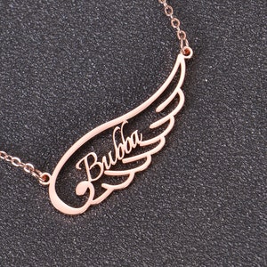 Colar com nome de asa de anjo personalizado: pingente gravado personalizado