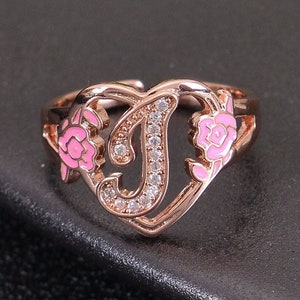 Anillo de flores con inicial en forma de corazón personalizado para mujer / Anillo con inicial en forma de corazón / Anillo con palabras personalizadas / Anillos con alfabeto / Anillo con letra en forma de corazón