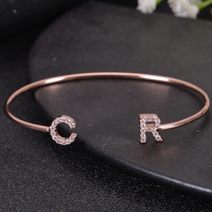 Pulseras personalizadas con dos iniciales y diamantes tachonados / Pulsera personalizada con dos iniciales / Pulsera de diamantes con inicial / Pulsera con letra