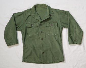 Vintage 60s US Army Utility Shirt Vietnam War Era Army S/M