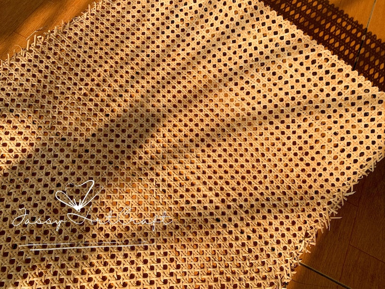 Naturalna plecionka z trzciny rattanowej, naprawa mebli vintage, materiał wiklinowy, projekty DIY zdjęcie 13