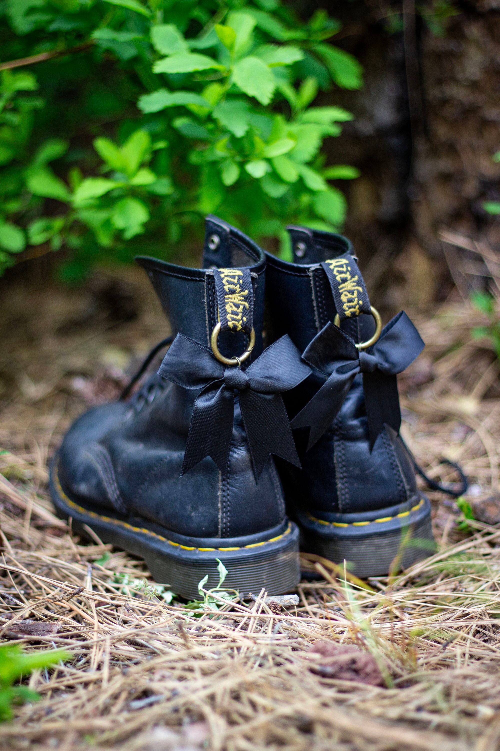 Doc martens bow sale
