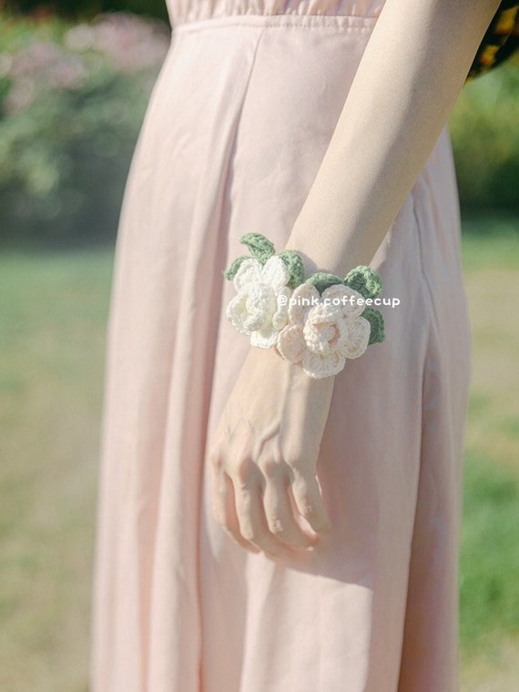 Crochet Handmade Wedding Corsage, Bride, Bridesmaids Accessory, Prom Corsage, Graduation Red Carpet Corsage, Crocheted Flowers, Bouquet