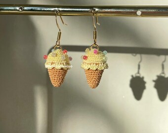 Mikro gehäkelte handgemachte Eis Ohrringe, Sommer Accessoires, lustiges Accessoire, baumeln und fallen lassen, Lebensmittelschmuck, Geburtstagsgeschenke
