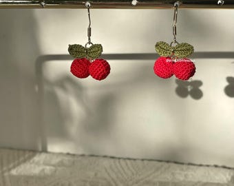 Micro Crochet Handgemachte Ohrringe, Kirsche Ohrschmuck, Früchte Schmuck, Sommer Ohrringe, Baumeln und Tropfen Ohrringe, Geburtstagsgeschenke