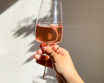 Personalised Etched Wine Glass, Wedding Present, Gift for Bridesmaid, Groomsmen Gift, Bridal Party Gifts, Birthday Gift, Housewarming Gift