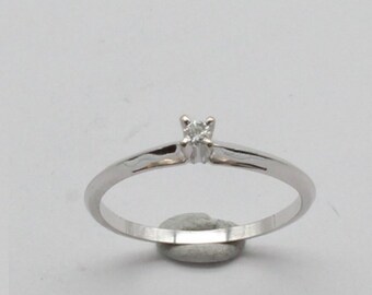 Bague en or 18 carats avec diamant