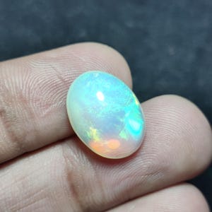 Spilla Opale di Fuoco, Opale di Fuoco Welo, Opale Cabochon, Opale Cabochon Naturale Etiope, Opale Cabochon, Dimensioni 17X13X8 MM Ct. 7,70 Gioielli in Opale